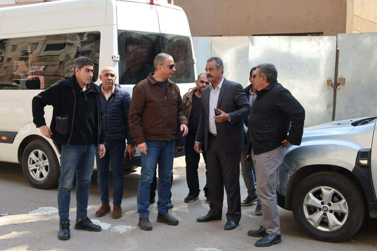 محافظ الجيزة يتفقد النظافة ويرفع الإشغالات بالوراق والمنيرة الغربية وإمبابة