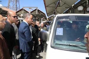 محافظ الجيزة يتفقد موقف السرفيس في ميدان الجيزة