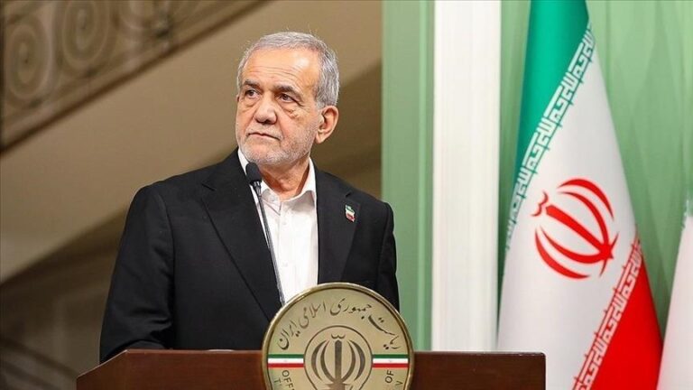 الرئيس الإيراني: إيران لن تصمت ولن تستسلم أمام الجرائم الإسرائيلية الأميركية