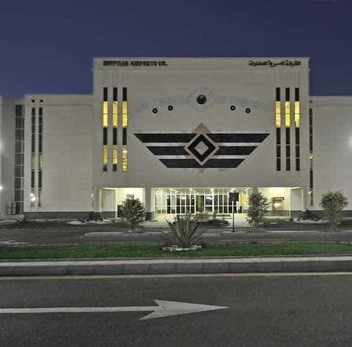 المطارات المصرية تحافظ على قوة تشغيلها رغم التحديات الإقليمية.. أكثر من 516 ألف راكب خلال أسبوع