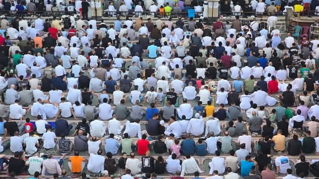 هل يجوز ترك الجمعة بعد صلاة العيد؟.. الإفتاء توضح الحكم