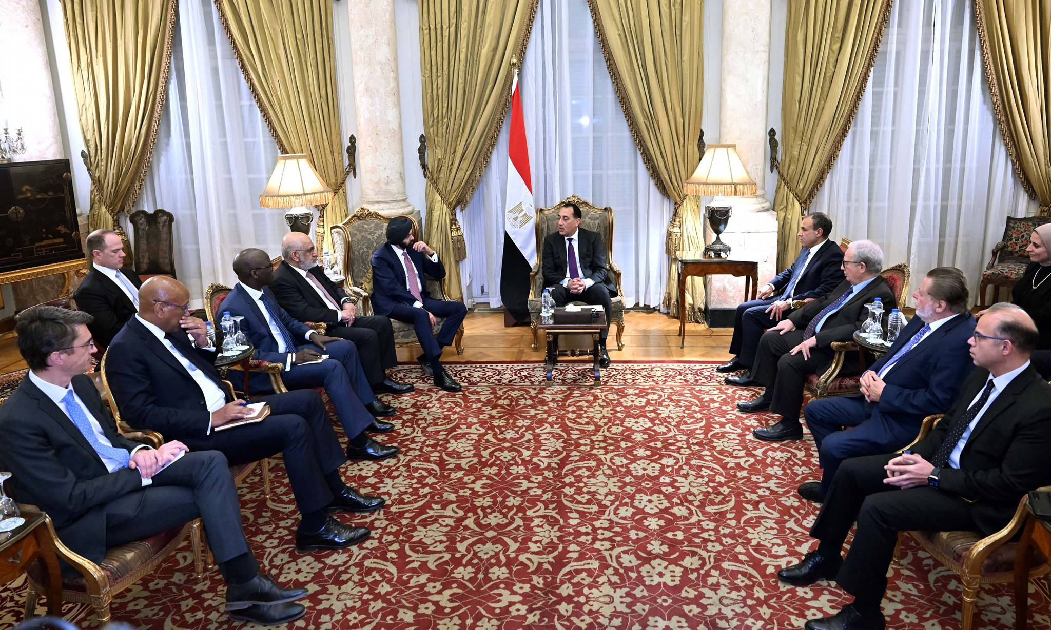 مدبولي يلتقي رئيس مجموعة البنك الدولي والوفد المرافق له