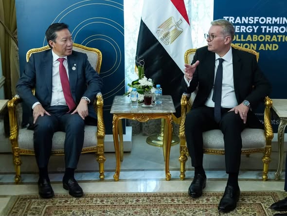 وزير البترول يبحث خطط بي بي الإنجليزية للتوسع في مصر