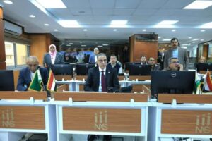 من داخل مركز السيطرة.. محافظ الجيزة يرصد ٤ حالات بناء مخالف بأبو النمرس