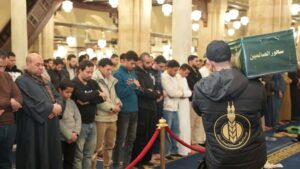 «بيت الزكاة والصدقات» يقدم ٨ آلاف وجبة سحور لرواد الجامع الأزهر في ليلة ٢٧ من رمضان