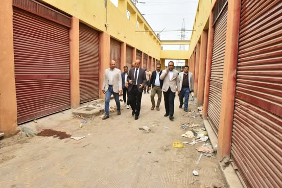 بدءًا من اليوم السبت.. محافظ أسيوط يشدد على تطبيق قرار إغلاق المحلات الساعة 9 مساءً