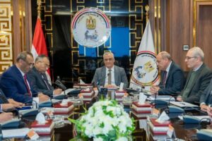 وزير الإنتاج الحربي يشدد على جودة وإنتاج الذخائر وتعزيز القدرة التنافسية للشركات