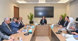 وزير الاستثمار يجتمع بمسئولي شركات السكر لبحث وضع السوق.. وآليات لتعزيز الاستثمارات وتنظيم التجارة