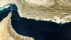 تداعيات إغلاق مضيق هرمز على سلاسل الإمداد والاقتصاد المصري