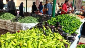 أسعار الخضروات والفاكهة اليوم بالأسواق