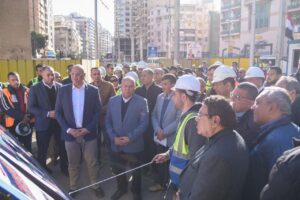وزير النقل يتابع الموقف التنفيذي لمشروع إعادة تأهيل وتطوير ترام الرمل