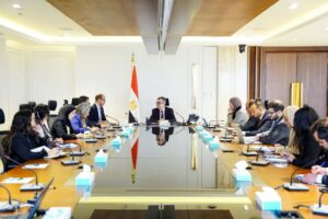 وزير التخطيط يبحث مع المدير الإقليمي لـ”الإيفاد” توسيع برامج الشراكة وتعزيز الأمن الغذائي