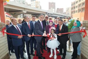 محافظ الجيزة يفتتح مدرستي الأقصى للتعليم الأساسي والرسمية للغات بالطالبية
