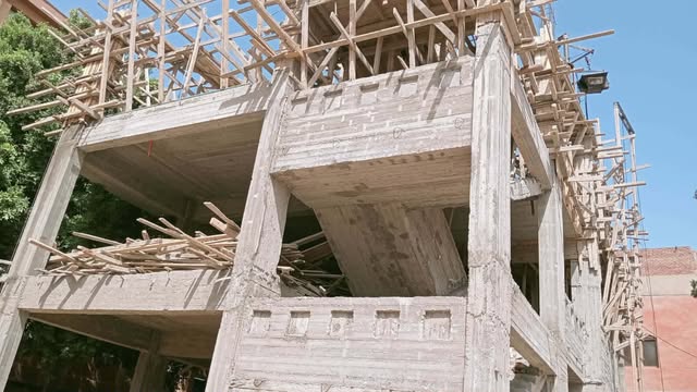 للقضاء على الفترة المسائية.. إنشاء جناح توسع بمدرسة مجمعة بنى مر الابتدائية المشتركة بأسيوط