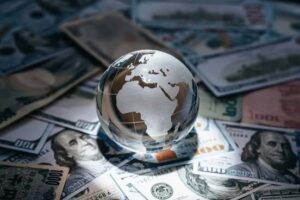 توترات الخليج تثير قلق الأسواق العالمية.. خبراء: النفط والدولار أبرز المتأثرين