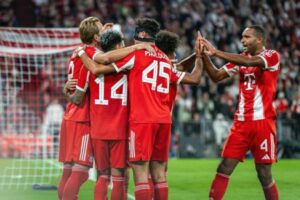 بايرن ميونخ يستضيف بوروسيا مونشنجلادباخ لتعزيز صدارة الدوري الألماني