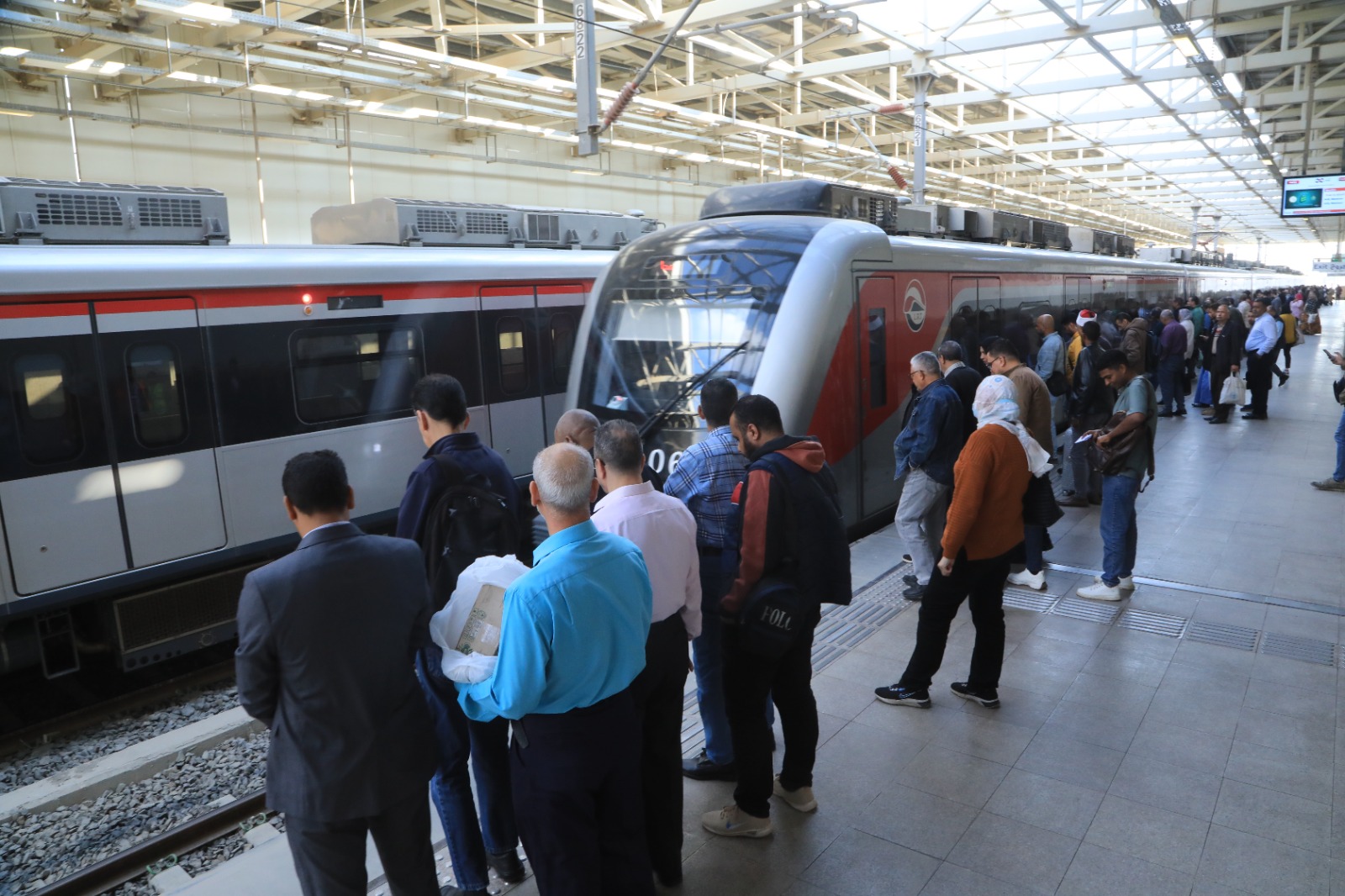 مواعيد قطارات تالجو الفاخرة وخطوط التشغيل في أول أيام عيد الفطر 2026