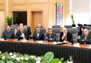 وزير الصناعة يجتمع بمصنعي السيراميك والبورسلين لبحث تحديات القطاع وسبل حلها