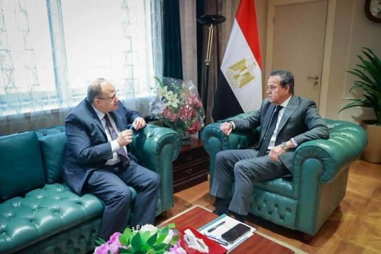 أبرز توصيات اجتماع وزير الصحة و رئيس هيئة الدواء لضمان توافر الأدوية