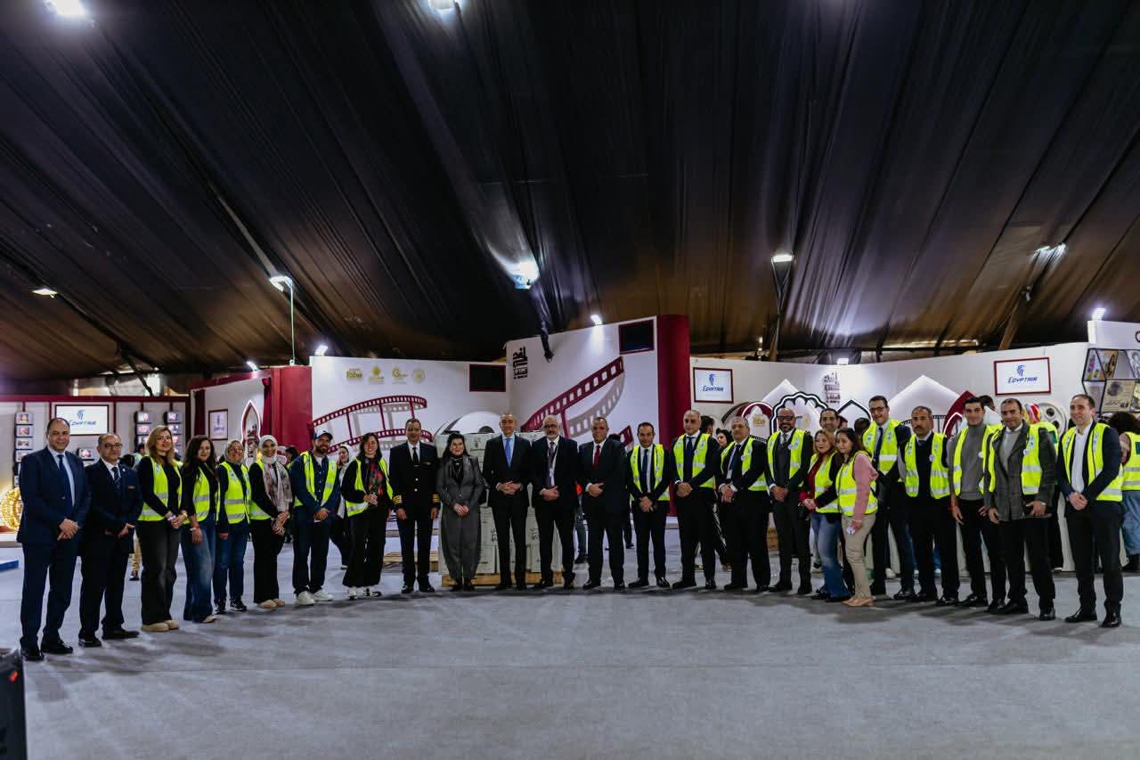 مصر للطيران تشارك بإعداد 6000 كرتونة مواد غذائية خلال مبادرة المنفذ