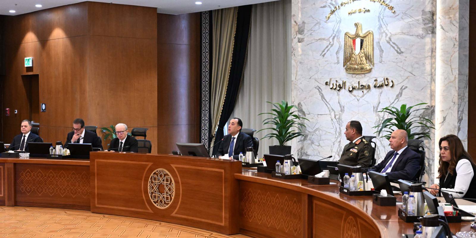 الحكومة تعدل مواعيد غلق المحال في أعياد المواطنين المسيحيين