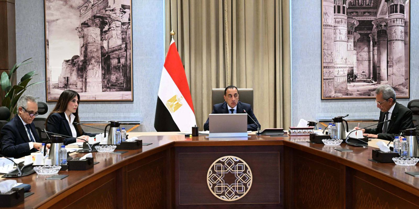 مدبولي يترأس اجتماع اللجنة الرئيسية لتقنين أوضاع الكنائس