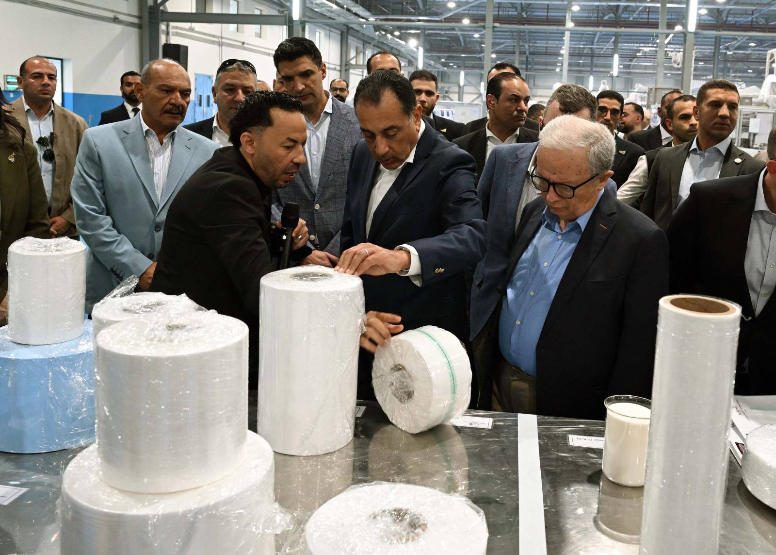 رئيس الوزراء يفتتح مصنع شركة “مودرن هايجينك إنترناشونال”