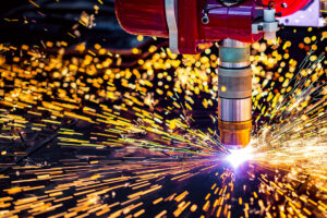 ضرورة وطنية وليس خيار اقتصادى.. الحرب تختبر مصر فى «تسريع توطين الصناعة»