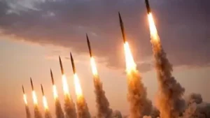 تهديد صاروخي إيراني مباشر يطال المدن الإسرائيلية