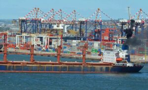 تصاعد التوتر بين أوكرانيا وإسرائيل بسبب شحنات قمح