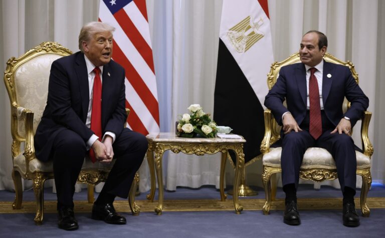 السيسي وقادة العالم يدينون حادث إطلاق النار خلال فعالية حضرها ترامب