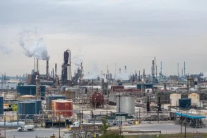 السعودية: توقف عمليات تشغيلية في عدد من منشآت الطاقة