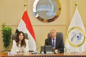 تنسيق حكومي لتعزيز النقل الجماعي بالمجتمعات العمرانية الجديدة وربطها بشبكات النقل الحديثة