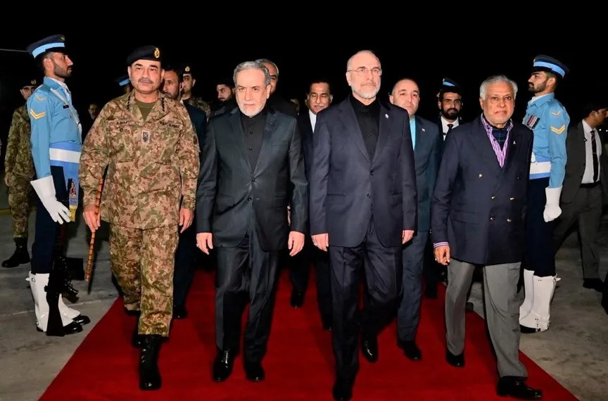 ثقة مفقودة تعيد مفاوضات إيران وأمريكا إلى الصفر ومضيق هرمز يفاقم الأزمة