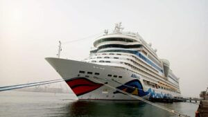 وصول 2715 سائحًا على متن “AIDA STELLA” إلى ميناء غرب بورسعيد