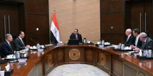 مدبولي يشيد بافتتاح مركز “فاليو” للذكاء الاصطناعي في مصر