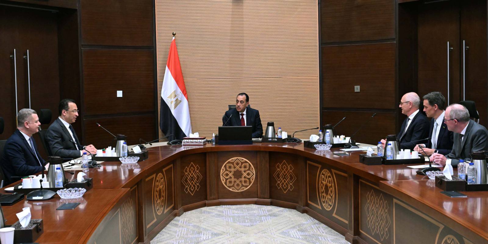 مدبولي يشيد بافتتاح مركز “فاليو” للذكاء الاصطناعي في مصر