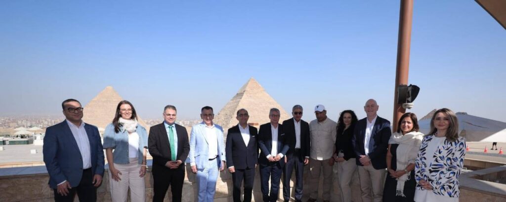 وزير السياحة والآثار يلتقي أهم كبار منظمي الرحلات بالسوق الألماني