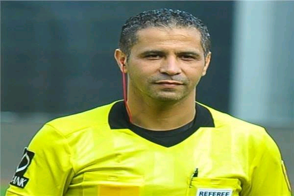 محمود عاشور حكمًا لتقنية الفيديو في مواجهة صنداونز والترجي