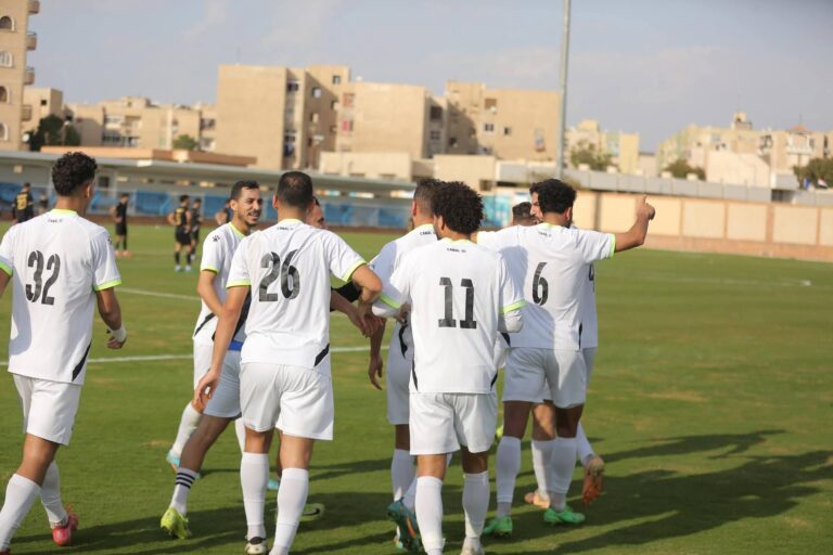 لاعبي فريق القناة