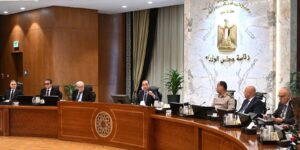 الحكومة تفوض وزير الاتصالات فى التوقيع على اتفاقيات مع شركات عالمية