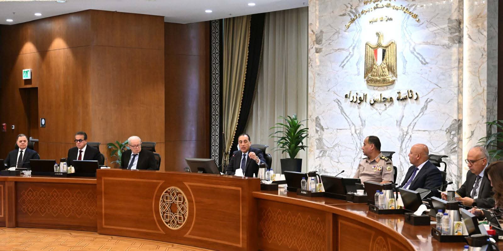 الحكومة تفوض وزير الاتصالات فى التوقيع على اتفاقيات مع شركات عالمية