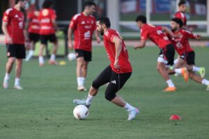 الأهلي يعلن قائمة لاعبية لمواجهة بيراميدز في الدوري