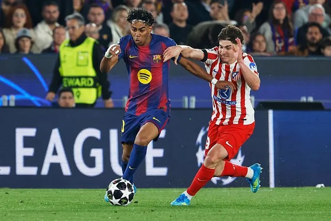 يويفا يرفض احتجاج برشلونة ضد حكم لقاء أتلتيكو مدريد