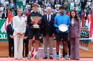 الإيطالي سينر يفوز على الاسباني ألكاراز ويتوج ببطولة مونتي كارلو للتنس