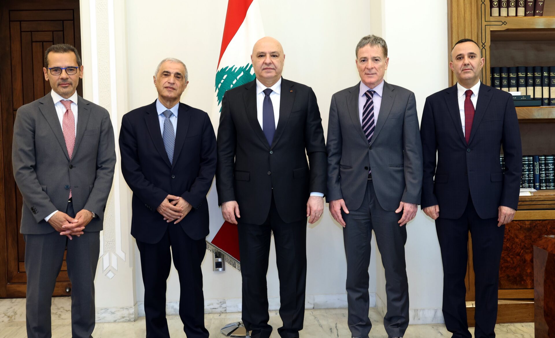 الرئيس اللبناني: لا تراجع عن سيادة لبنان والاتصالات مستمرة لتمديد وقف إطلاق النار