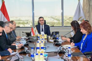 وزير التموين يجتمع مع مسؤولي برنامج الأغذية العالمي لتعزيز التعاون في مجالات الأمن الغذائي