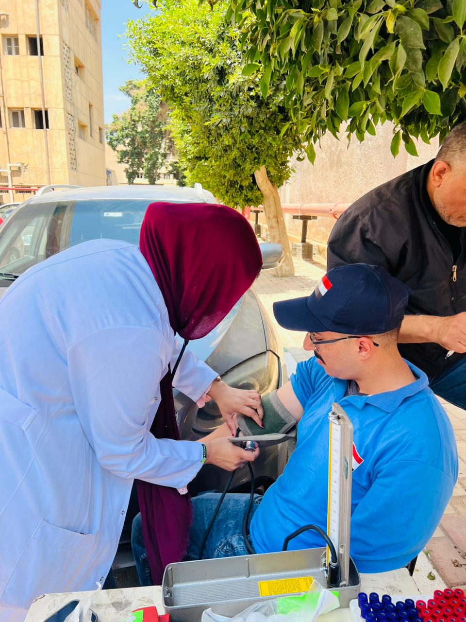 بالتعاون مع الدفاع الشعبي.. جامعة القاهرة تطلق حملة للتبرع بالدم