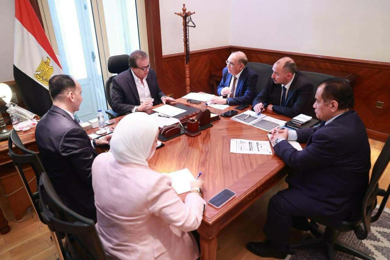 وزير الصحة يجتمع لمتابعة أعمال “لجنة المسؤولية الطبية وسلامة المريض”