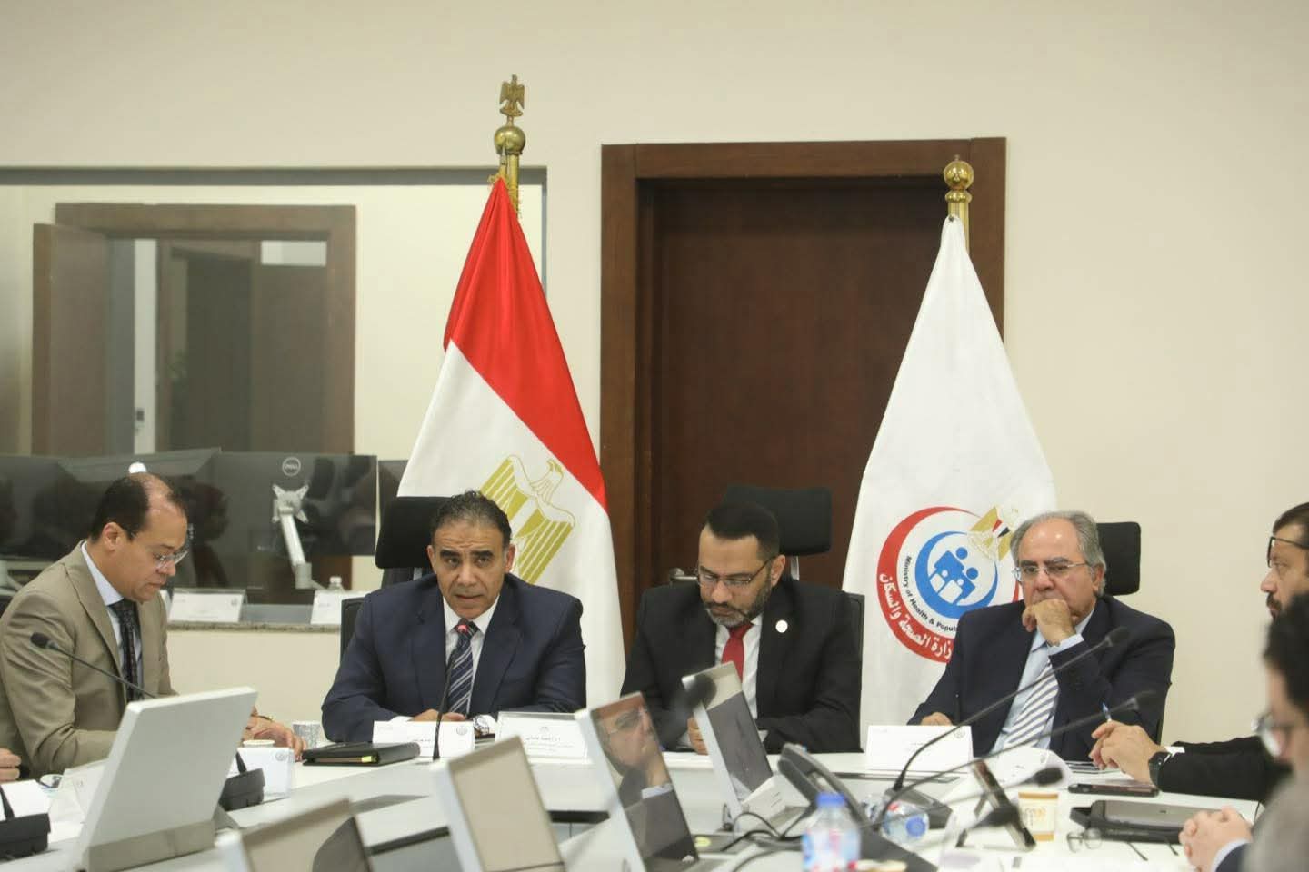 «الصحة» تجتمع لمتابعة المبادرات الرئاسية لصحة المرأة